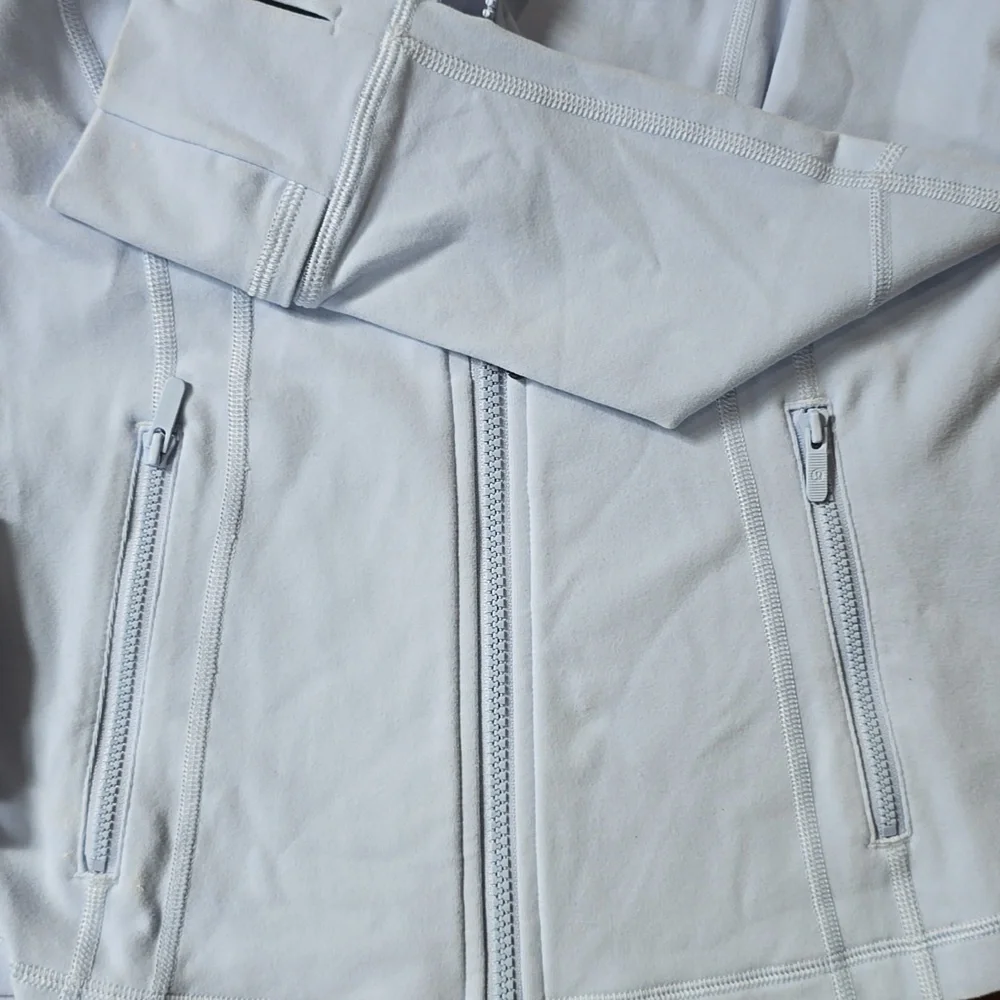 Lululemon Define Jacket. Light blue. size 6 - Picture 8 of 11